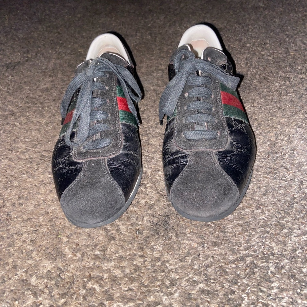 Gucci Men's Black Sneakers with Red and Green Stripes - Picture 2 of 7